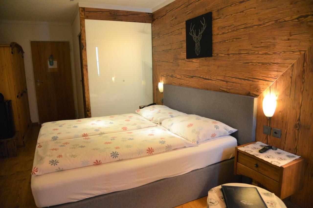 Adler Ag 3*