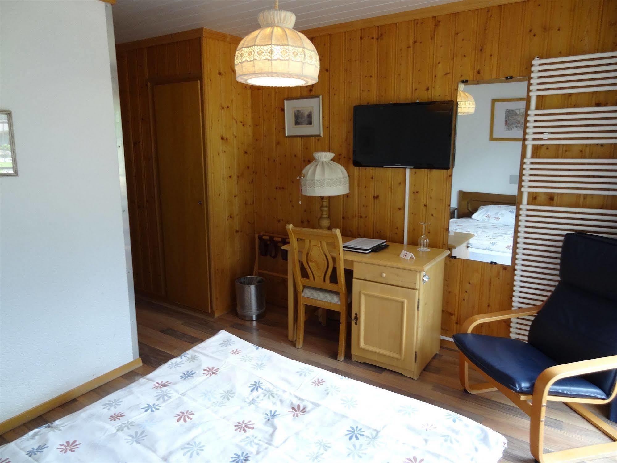 Adler Ag 3*